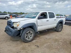 Toyota Tacoma 2.7L 4 2015