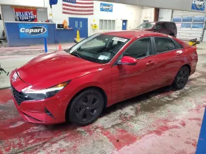 Hyundai Elantra SEL 2.0L 4 2022