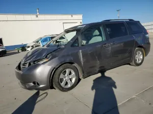 Toyota Sienna 3.5L 6 2011