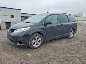 Toyota Sienna 3.5L 6 2017