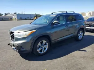 Toyota Highlander 3.5L 6 2015
