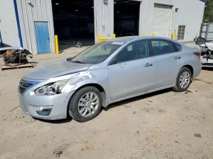 Nissan Altima 2.5L 4 2015