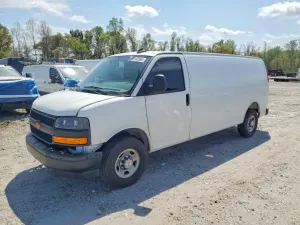 Chevrolet Express 6.6L 8 2025
