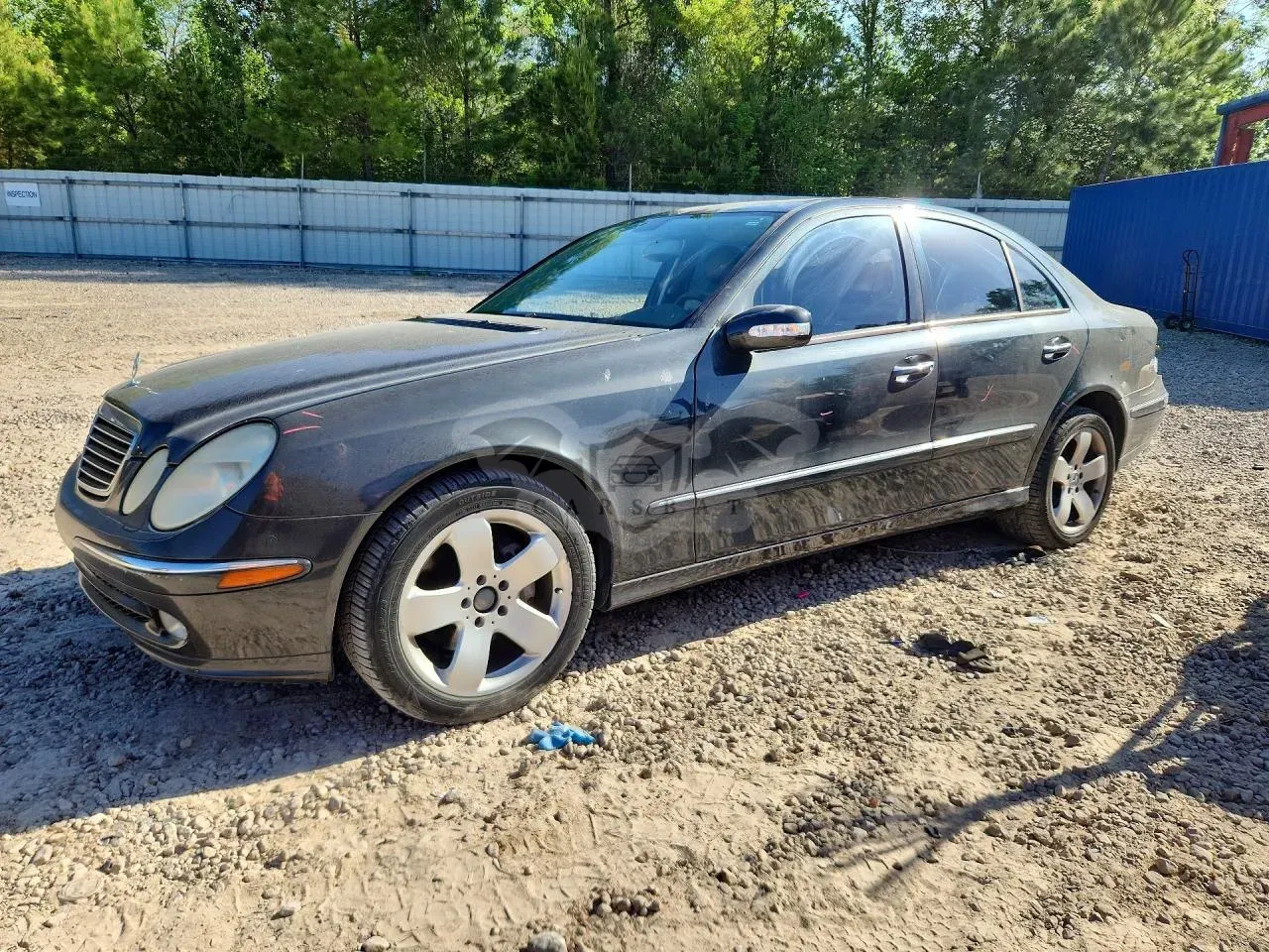 Mercedes-Benz E 5.0L 8 2004