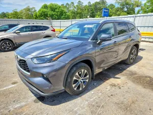 Toyota Highlander 2.4L 4 2023