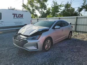 Hyundai Elantra 2.0L 4 2019