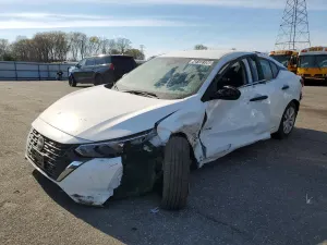Nissan Sentra 2.0L 4 2025