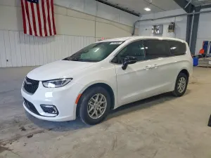 Chrysler Pacifica 3.6L 6 2025