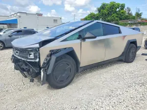 Tesla Cybertruck 2025