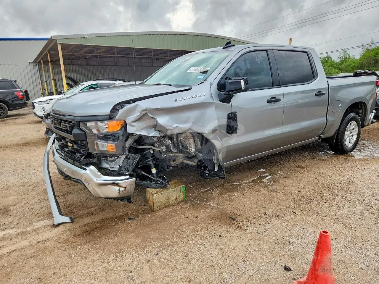 Chevrolet Silverado 1500 5.3L 8 2025