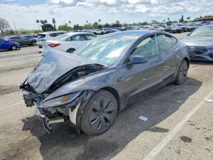 Tesla Model 3 2025