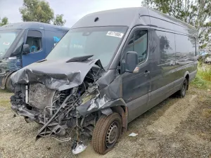 Mercedes-Benz Sprinter 3.0L 6 2015