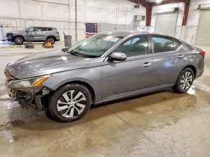 Nissan Altima 2.5L 4 2019