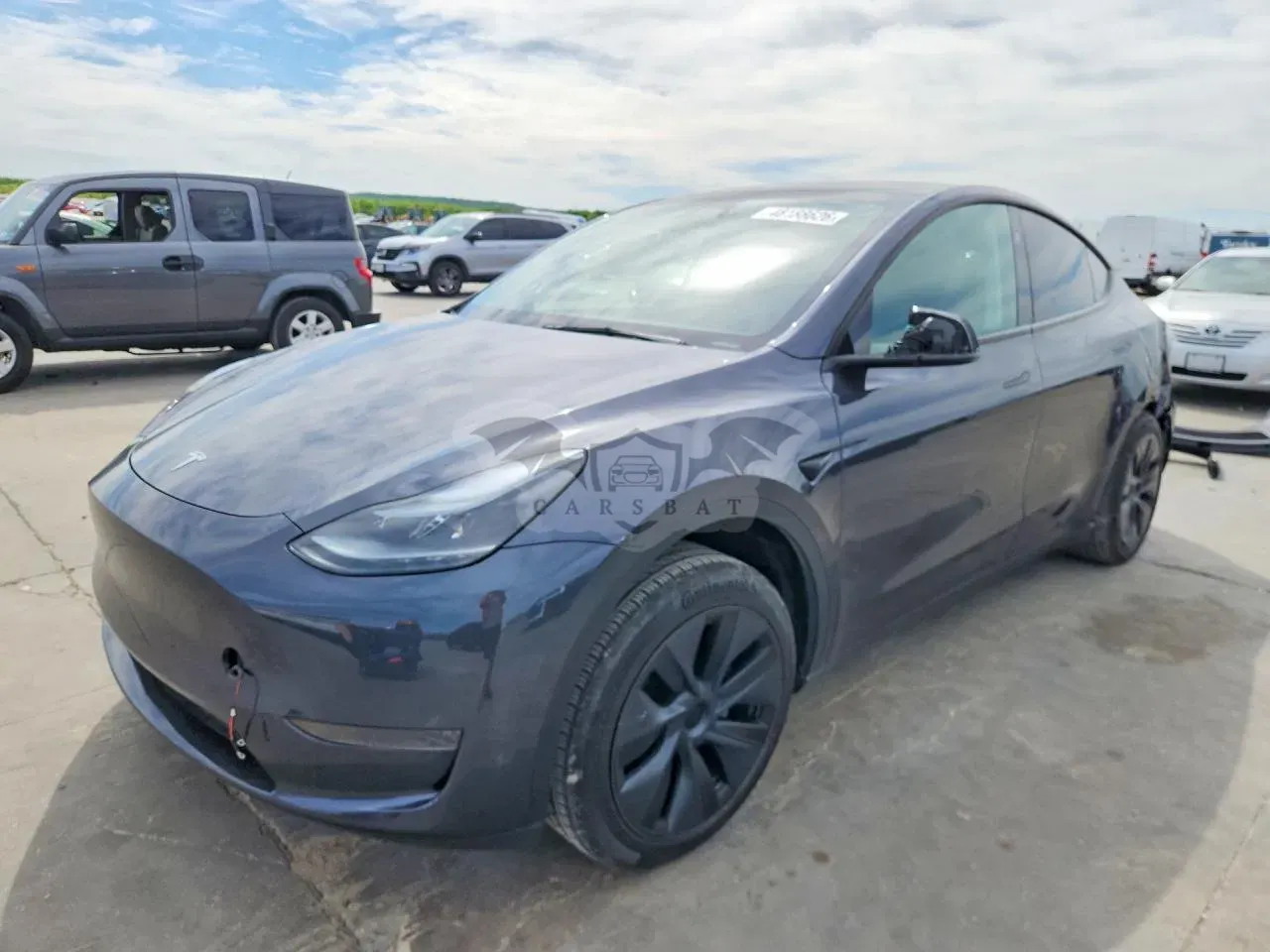 Tesla Model Y 2025