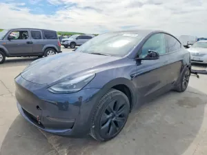 Tesla Model Y 2025