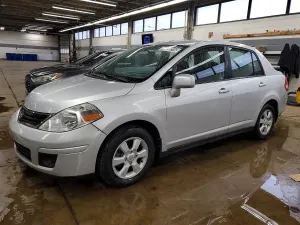 Nissan Versa 1.8L 4 2010