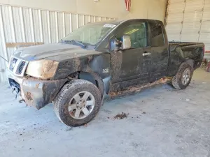 Nissan Titan 5.6L 8 2004