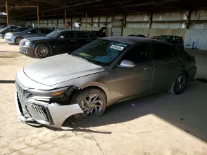 Hyundai Elantra 2.0L 4 2024