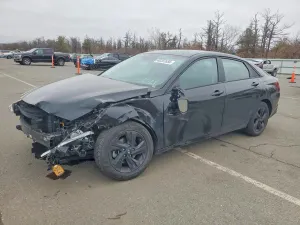 Hyundai Elantra 2.0L 4 2023