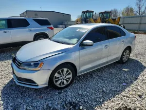 Volkswagen Jetta 1.4L 4 2016