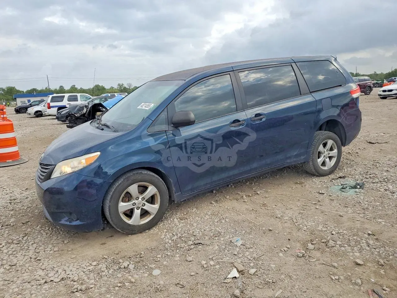 Toyota Sienna 3.5L 6 2011