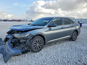 Volkswagen Jetta 1.4L 4 2021