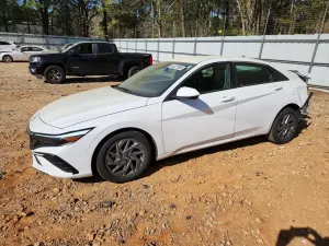 Hyundai Elantra 2.0L 4 2024