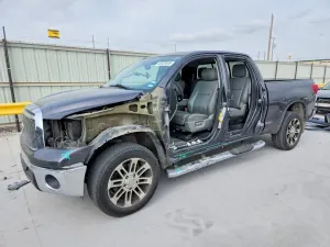 Toyota Tundra 4.6L 8 2013