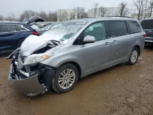 Toyota Sienna 3.5L 6 2017