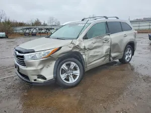 Toyota Highlander 3.5L 6 2016