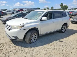 Toyota Highlander 2.7L 4 2013