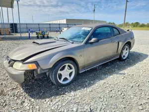 Ford Mustang 4.6L 8 2001