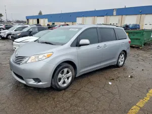 Toyota Sienna 3.5L 6 2017