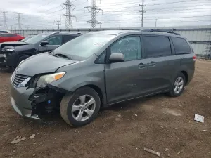 Toyota Sienna 3.5L 6 2014