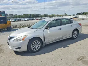 Nissan Altima 2.5L 4 2015