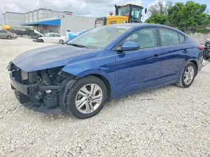 Hyundai Elantra 2.0L 4 2020