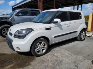 Kia Soul 2.0L 4 2011