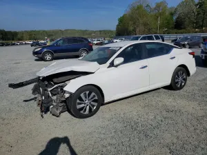 Nissan Altima 2.5L 4 2020