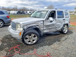Jeep Liberty 3.7L 6 2011