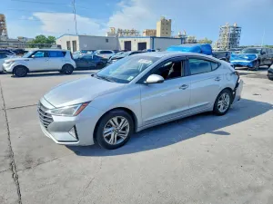 Hyundai Elantra 2.0L 4 2020