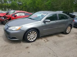 Chrysler 200 2.4L 4 2013