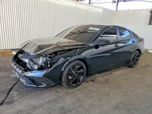 Hyundai Elantra 2.0L 4 2026
