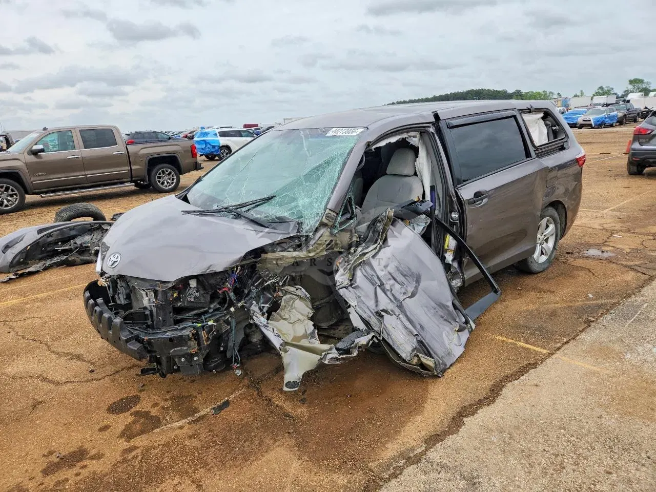Toyota Sienna 3.5L 6 2017