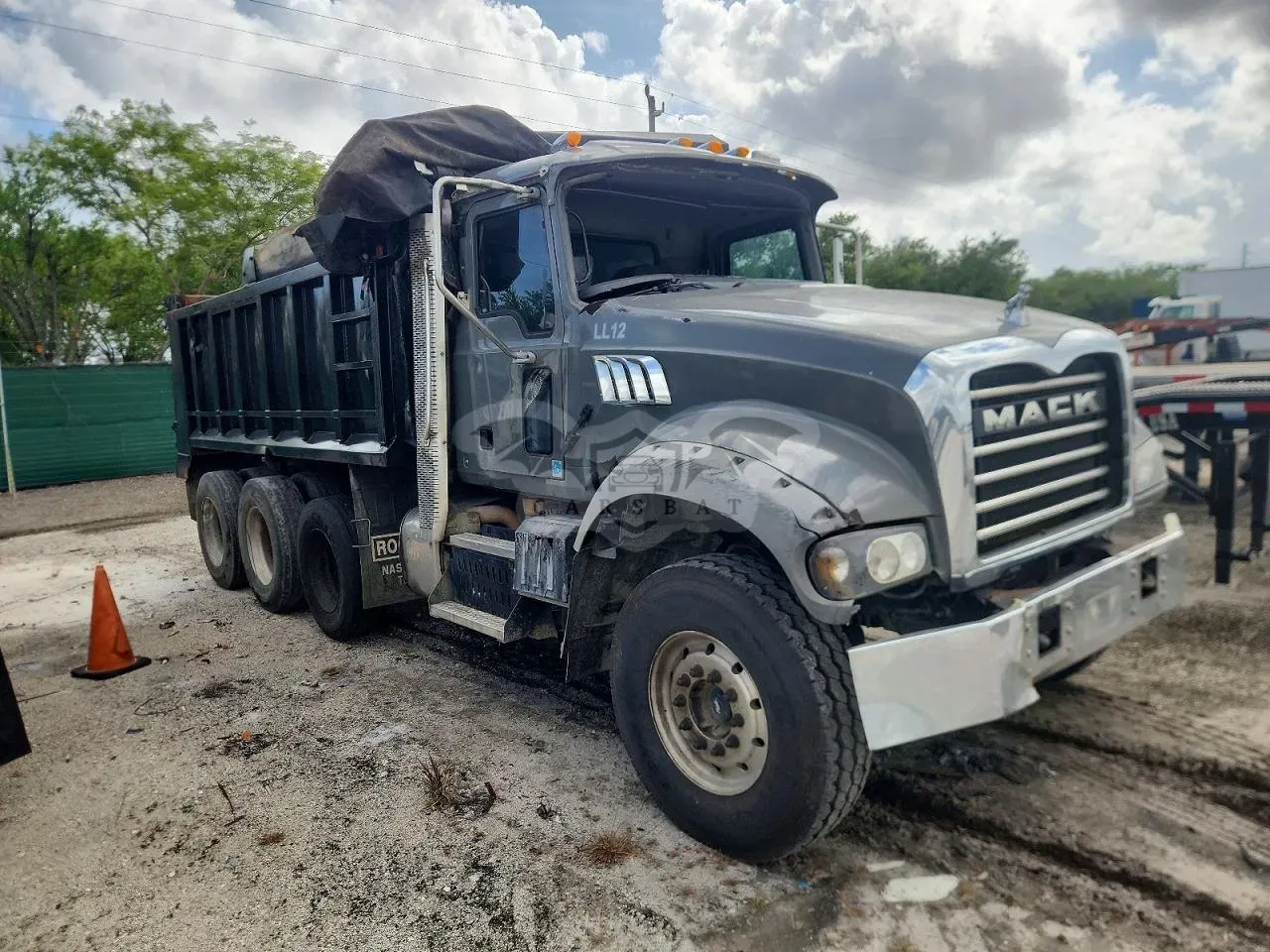 Mack Granite 12.7L 6 2016