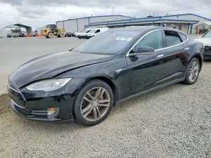 Tesla Model S 2013