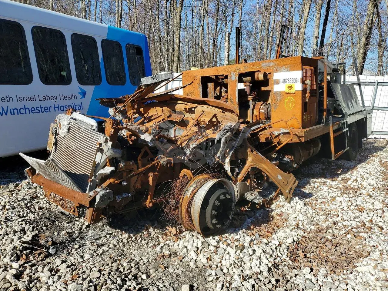 Freightliner Business Class M2 6.7L 6 2013