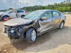 Nissan Altima 2.5L 4 2015