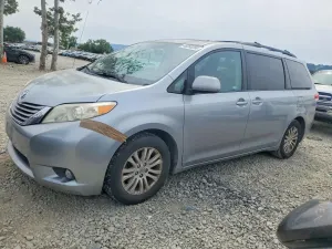Toyota Sienna 3.5L 6 2011