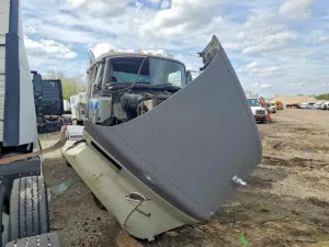 Mack 600 6 2001