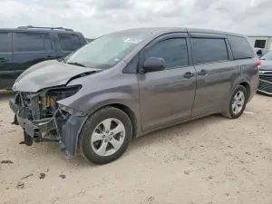 Toyota Sienna 3.5L 6 2013